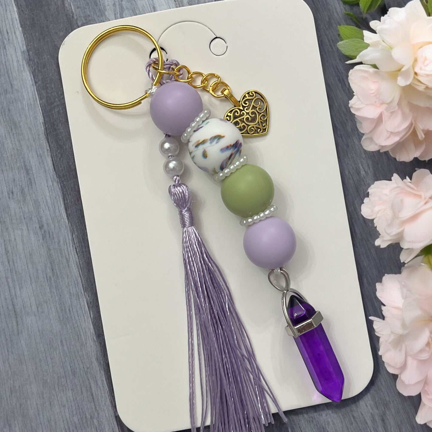 Beaded keychain - lovey lilac