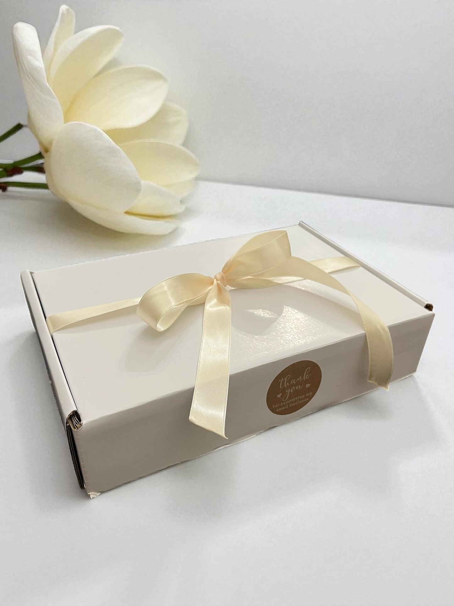 Handmade unique gift baskets made in Canada windsor Ontario gift unique gifts in Ontario