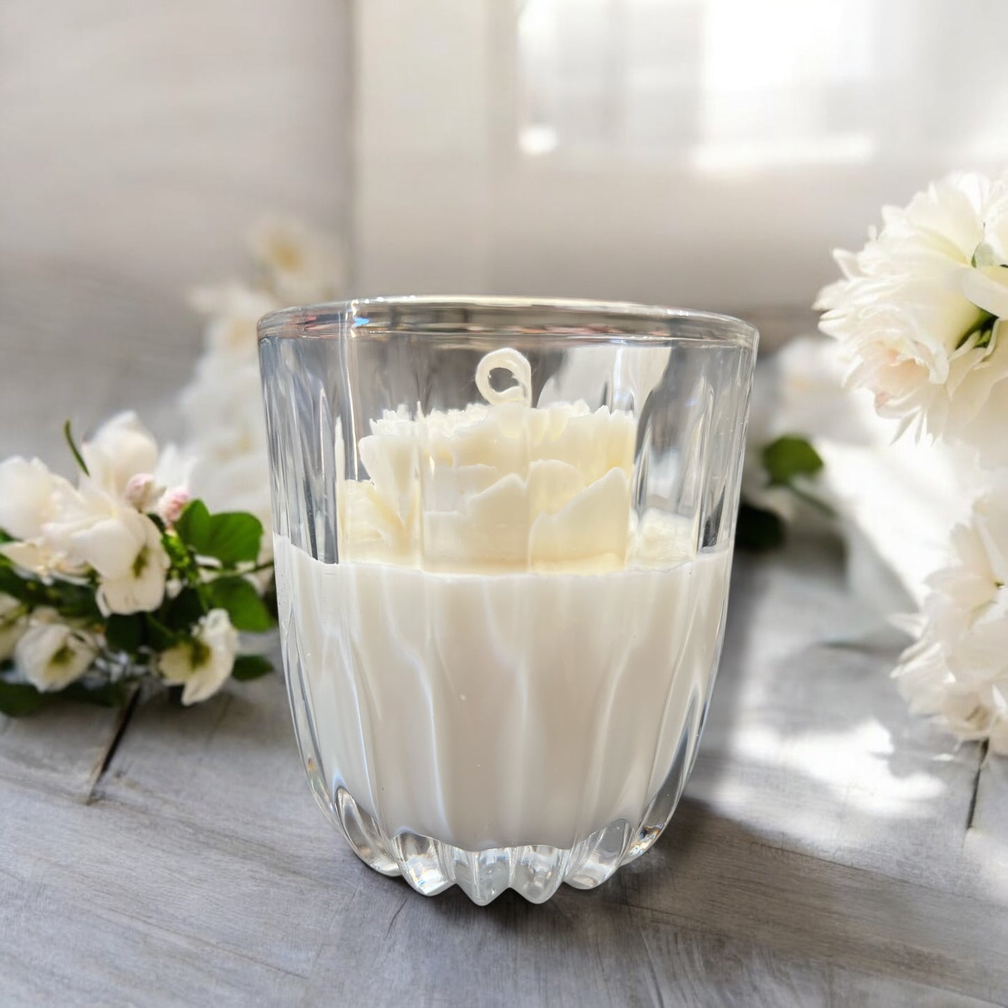 Flower candle-cream