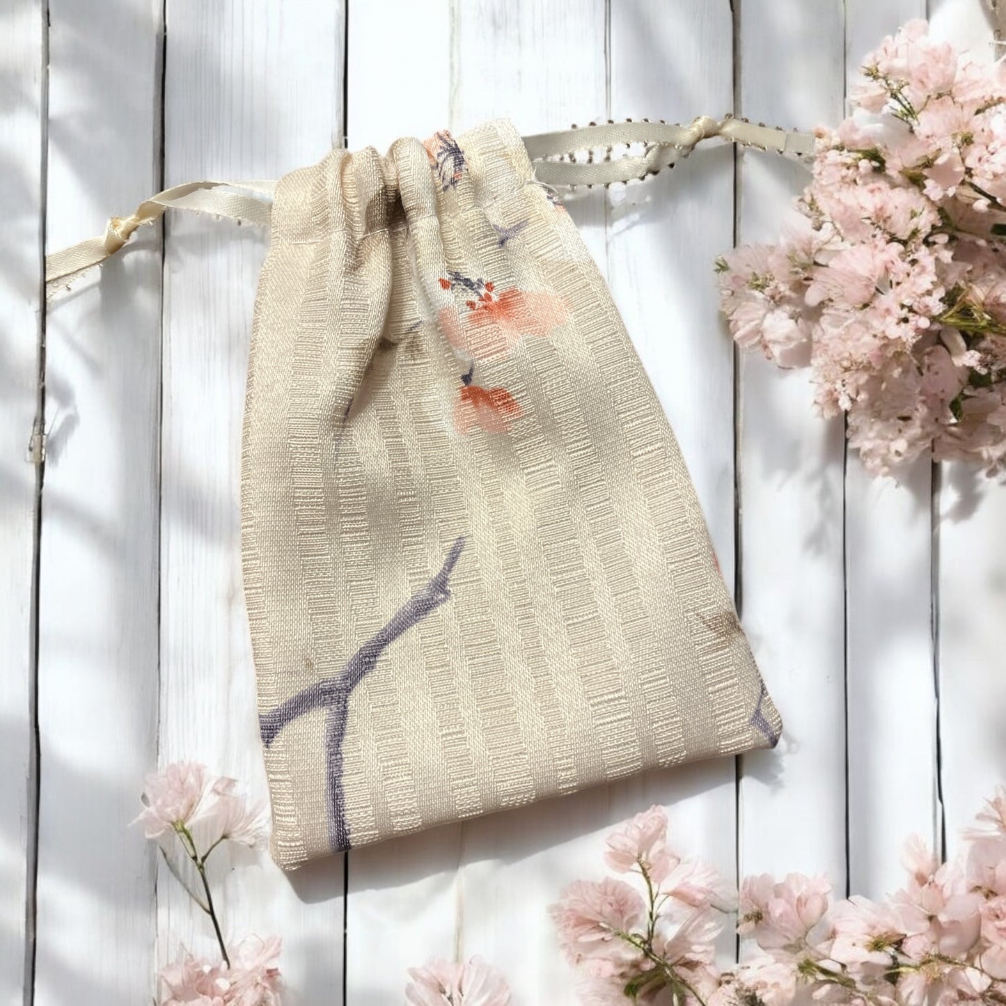 Handmade in Canada drawstring bag in windsor Ontario stones bag, jewelry drawstring bag, drawstring bag in windsor