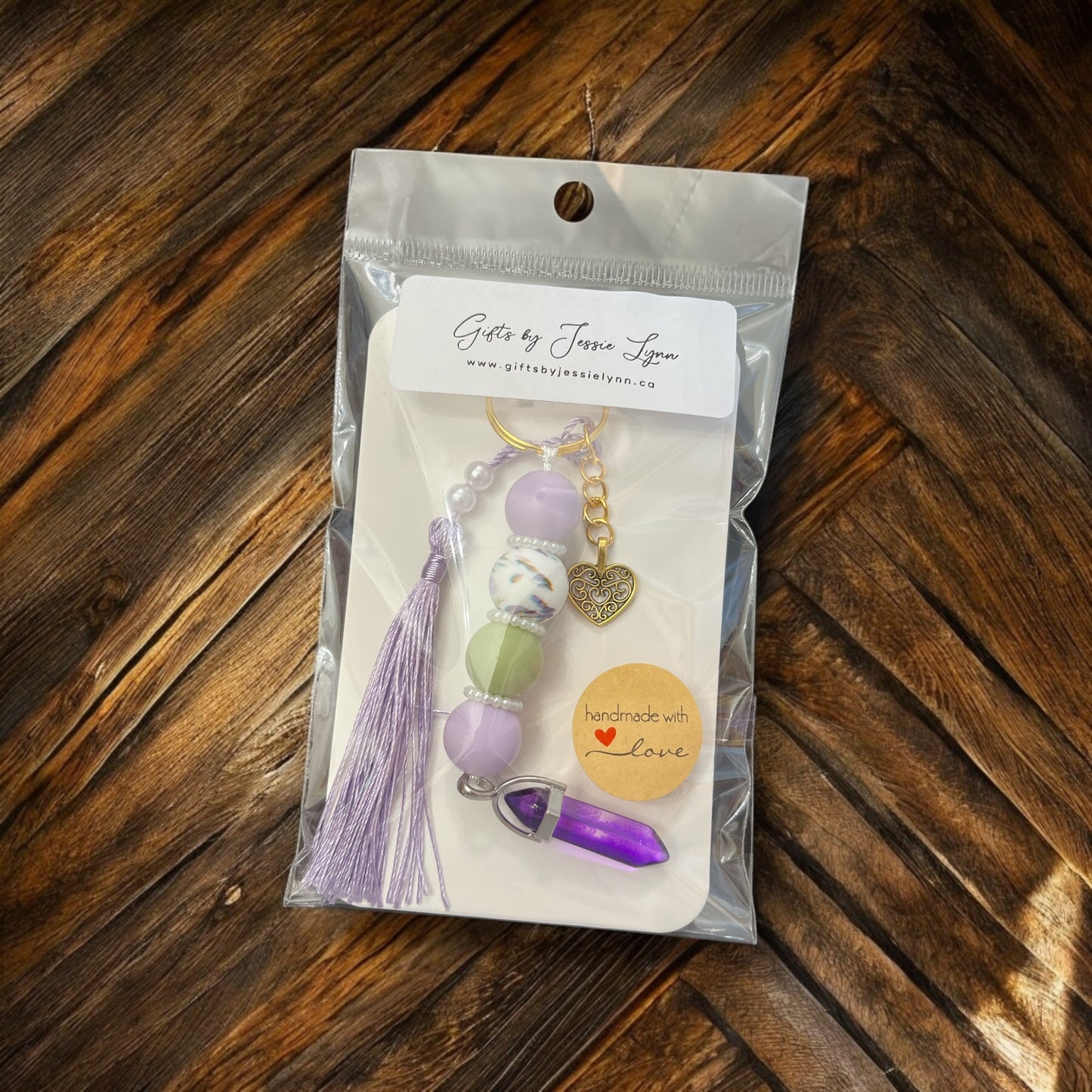 Beaded keychain - lovey lilac