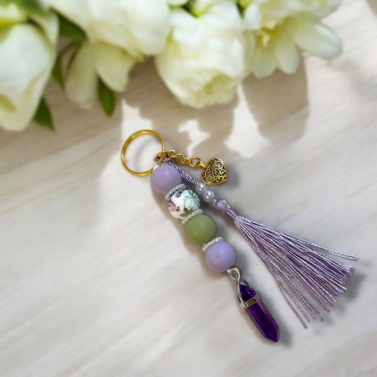 Beaded keychain - lovey lilac