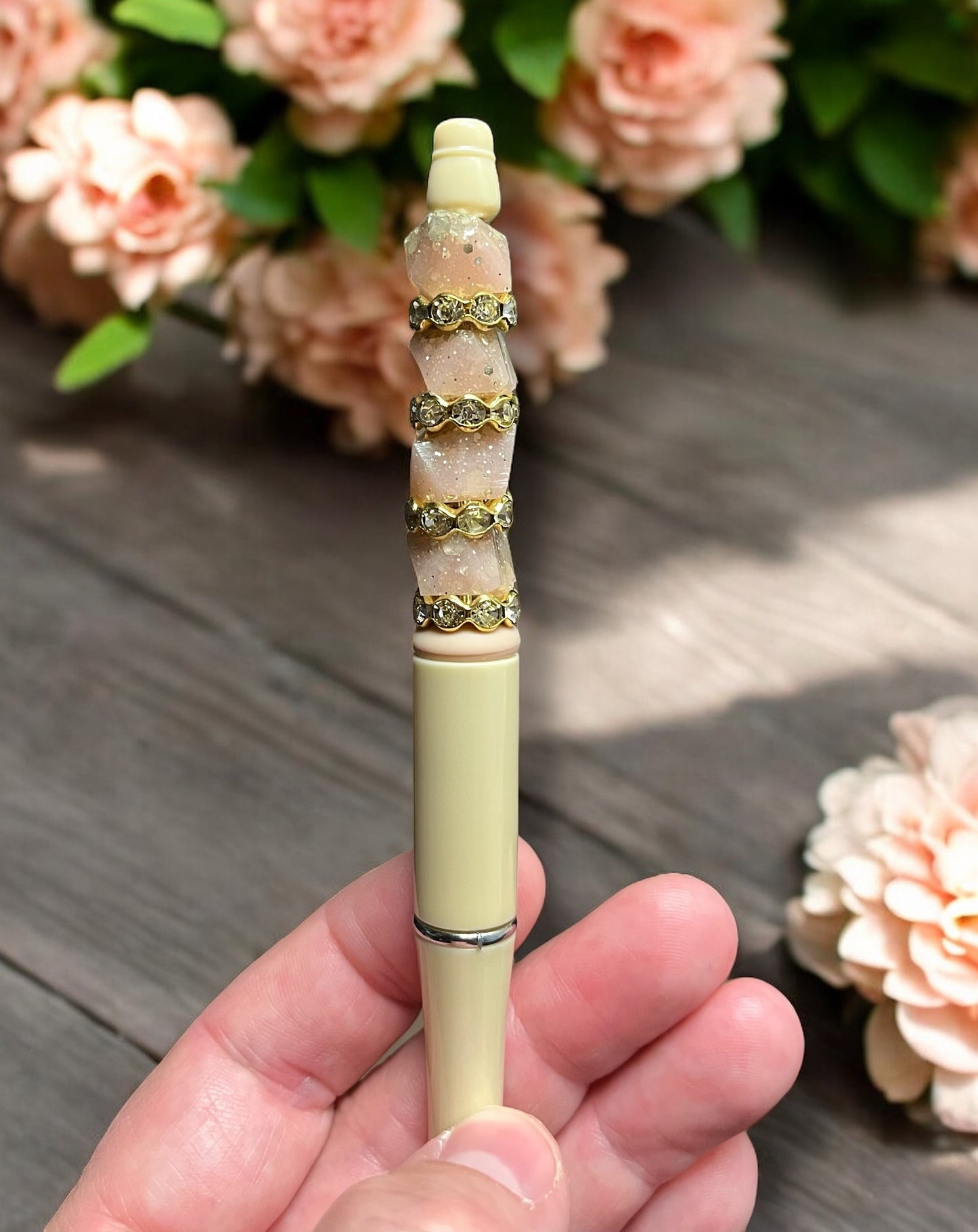 Handmade luxury pen in Canada| Handmade fancy pen made in Canada |Beaded Pens | Handmade Pen | Peach | Rhinestone | Silicone Beaded | Teacher Gift Idea | Cute Gift | Gift for Her | Mom | Colors in peach white gold and rose gold | retractable pen| gold plastic pen | black ink