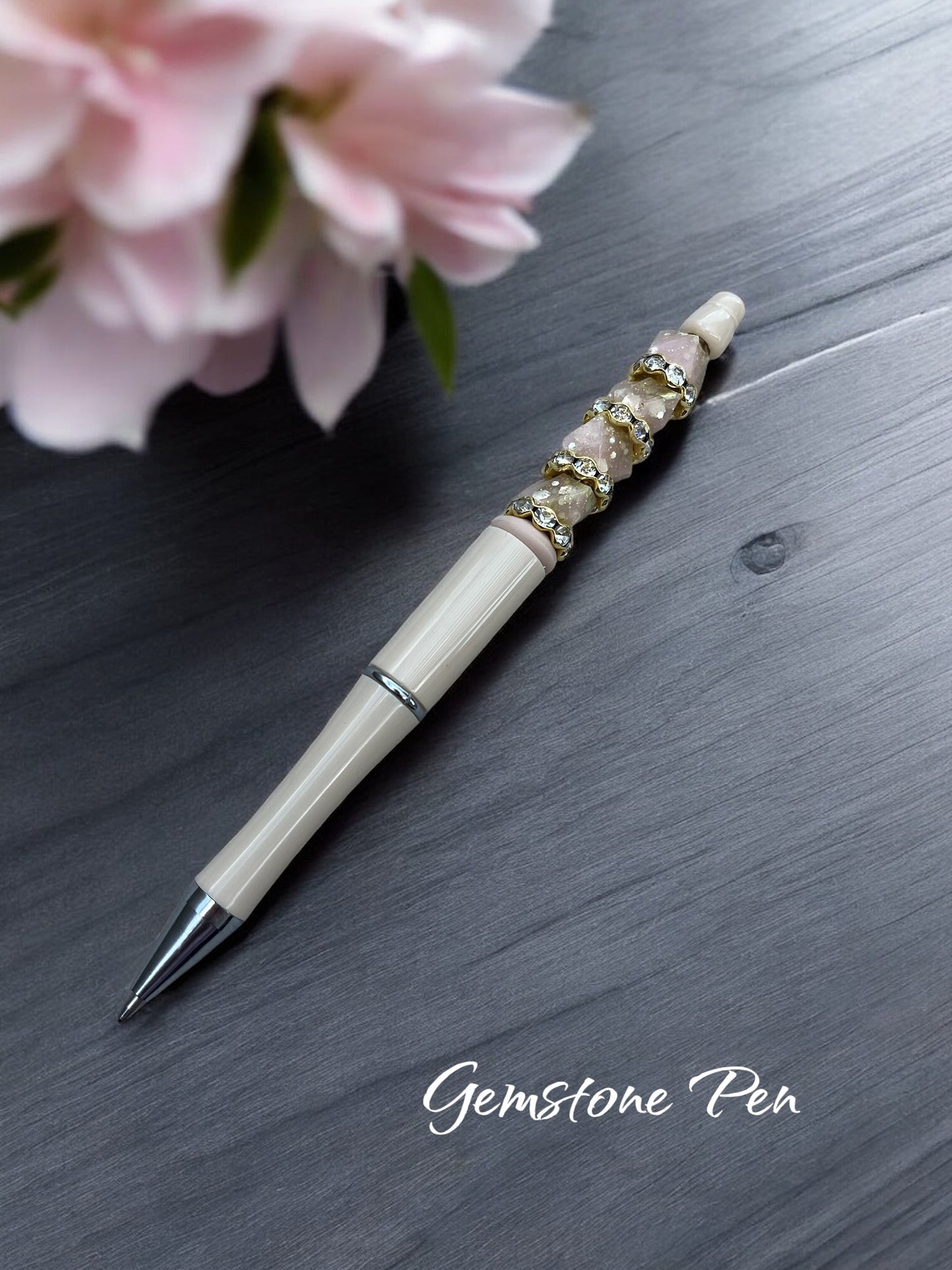 Handmade luxury pen in Canada| Handmade fancy pen made in Canada |Beaded Pens | Handmade Pen | Peach | Rhinestone | Silicone Beaded | Teacher Gift Idea | Cute Gift | Gift for Her | Mom | Colors in peach white gold and rose gold | retractable pen| gold plastic pen | black ink