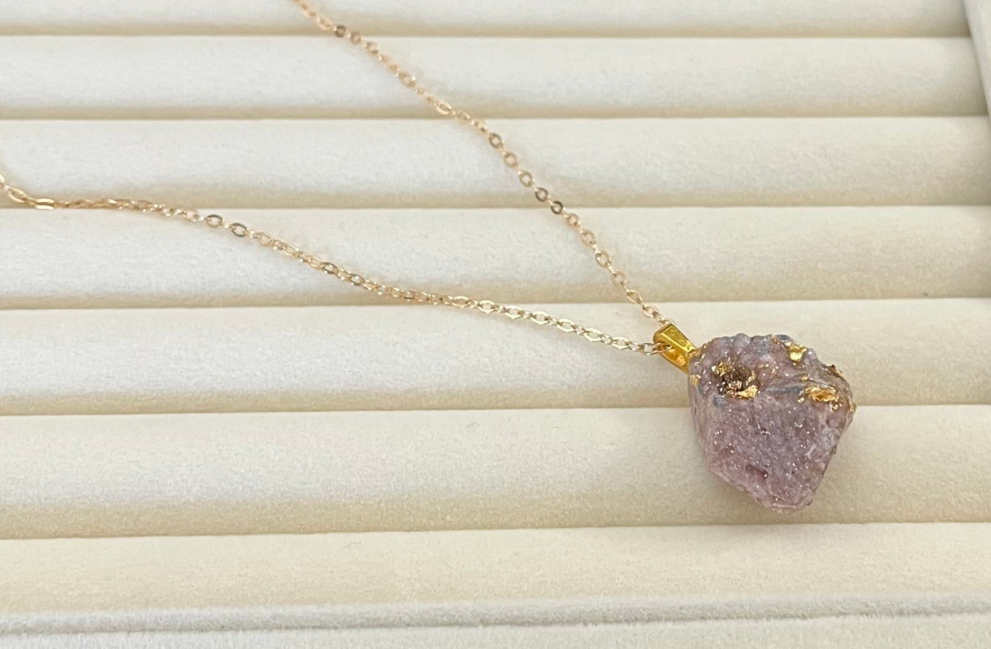 Druzy Gemstone Necklace - pinkish