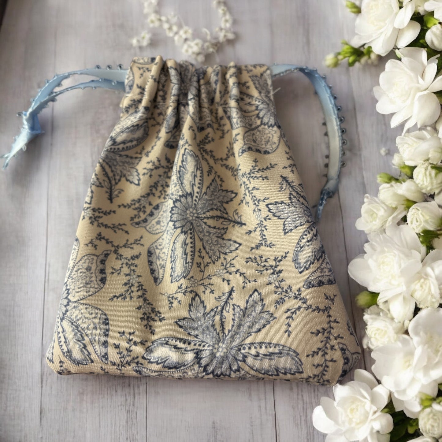 Handmade in Canada drawstring bag in windsor Ontario stones bag, jewelry drawstring bag, drawstring bag in windsor
