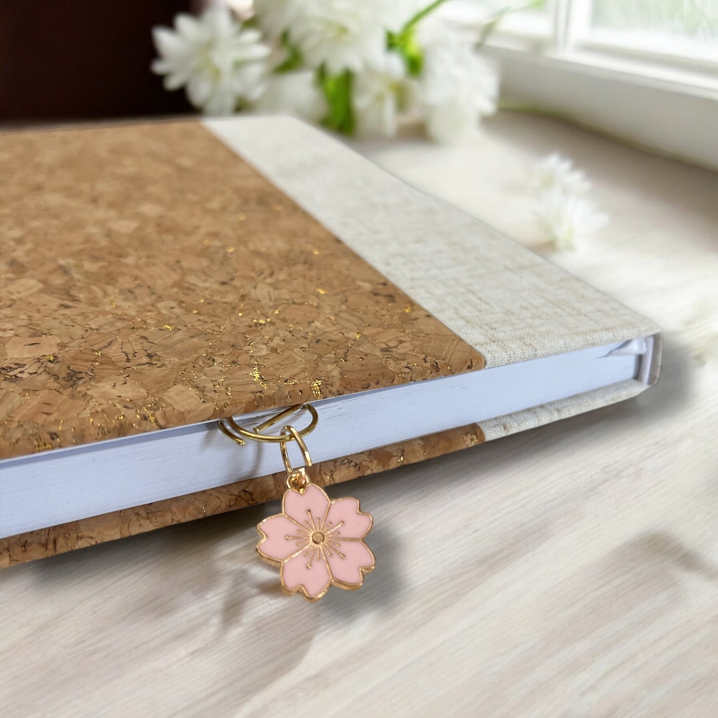 Paper clip bookmark- pink flower