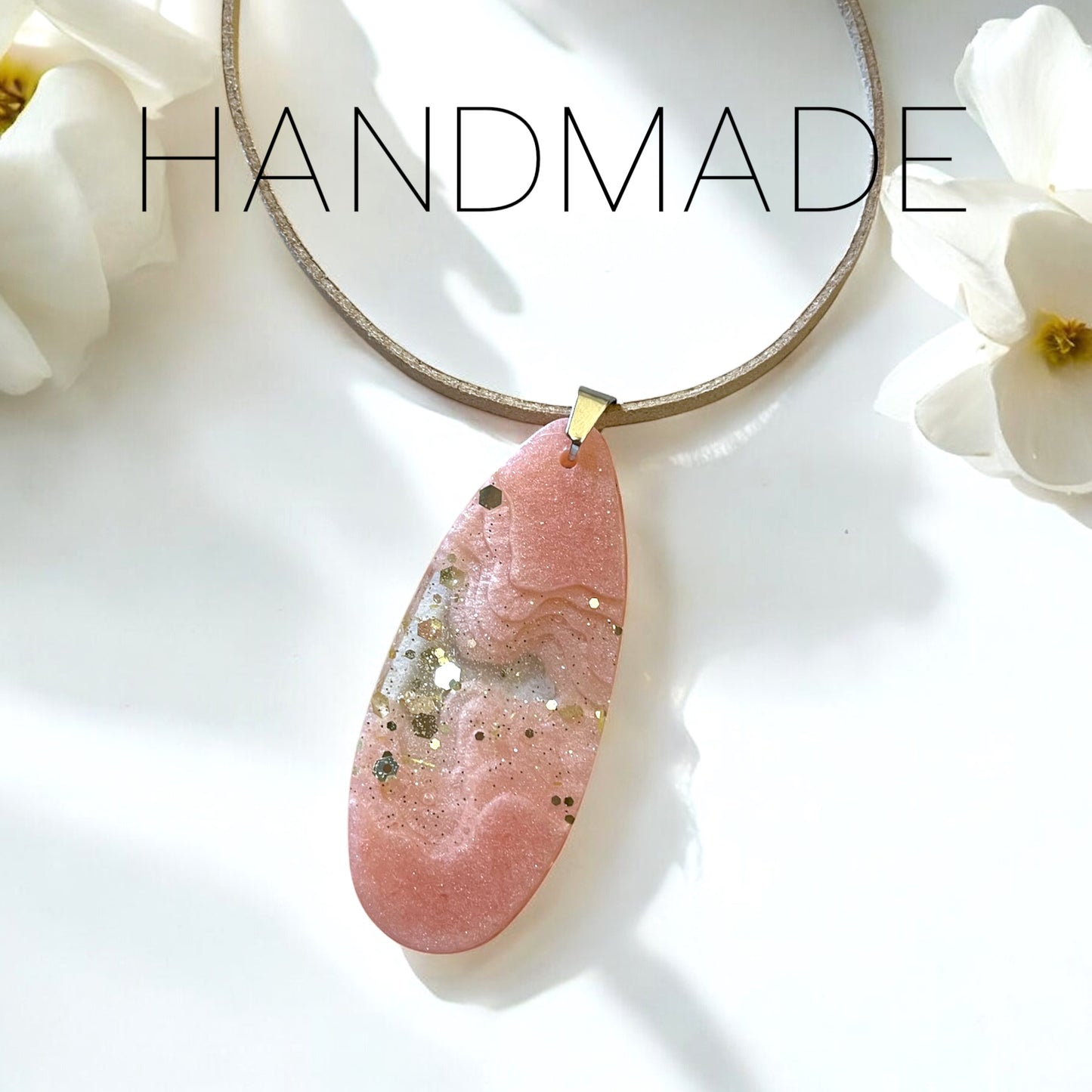 Pendant necklace-island rose