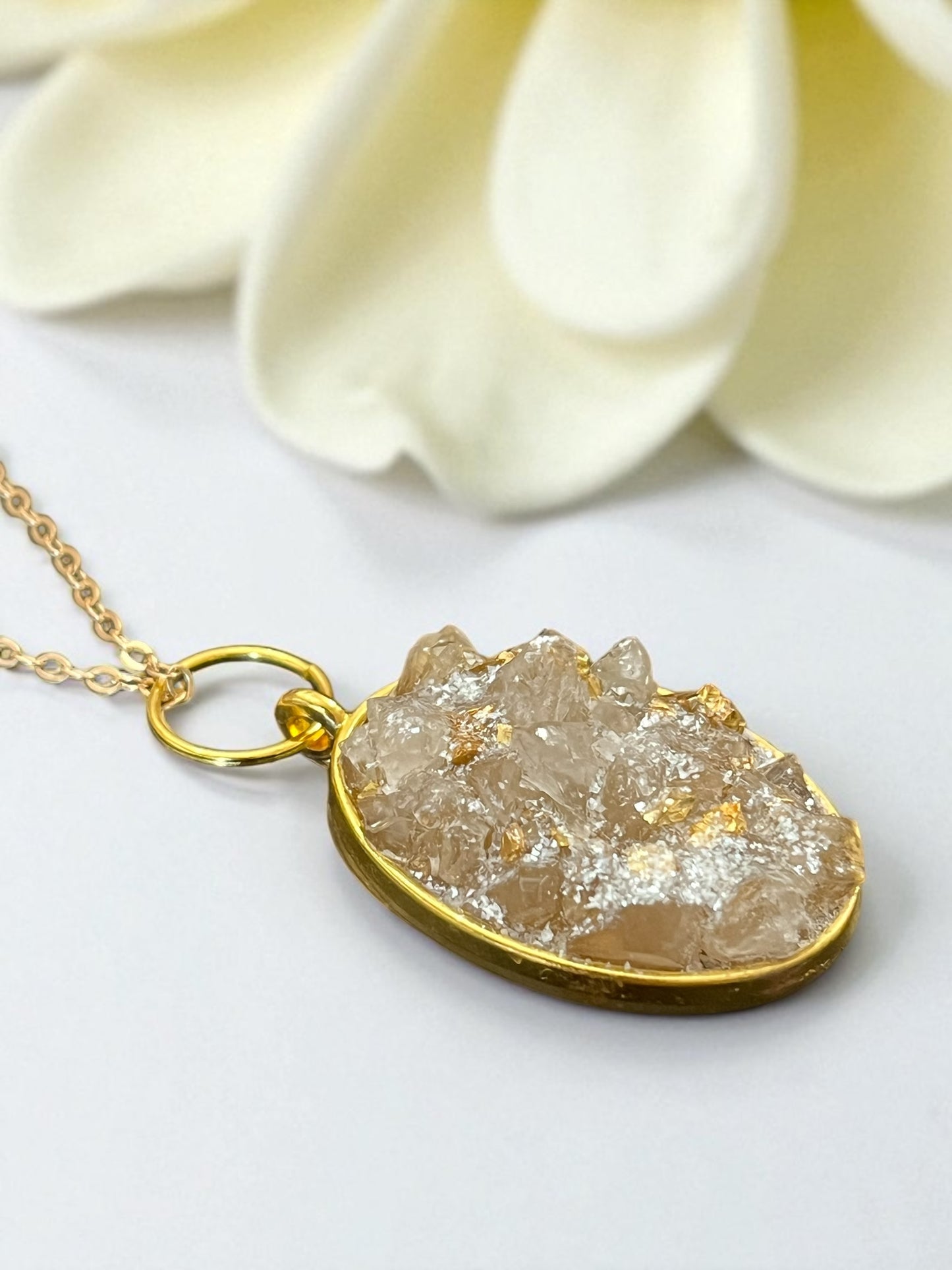 Druzy Gemstone Necklace - golden mocha