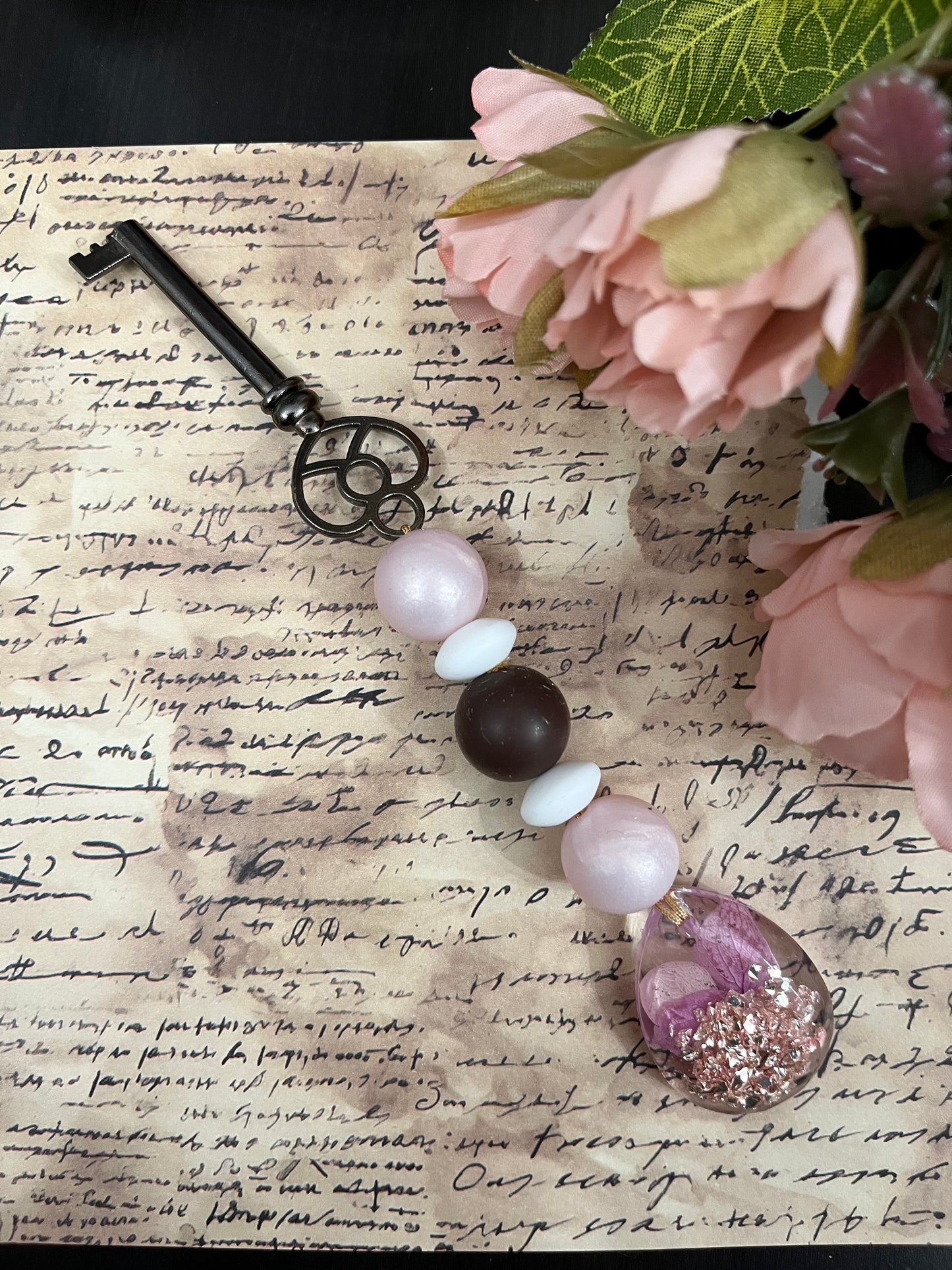 Gratitude Beads - gratitude is key pink